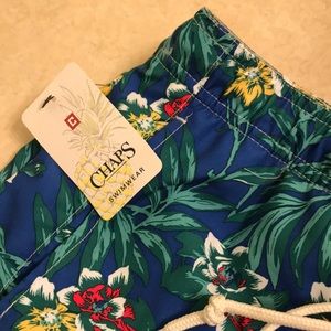 Men’s Medium Chaps Hawaiian Floral Swim Trunks